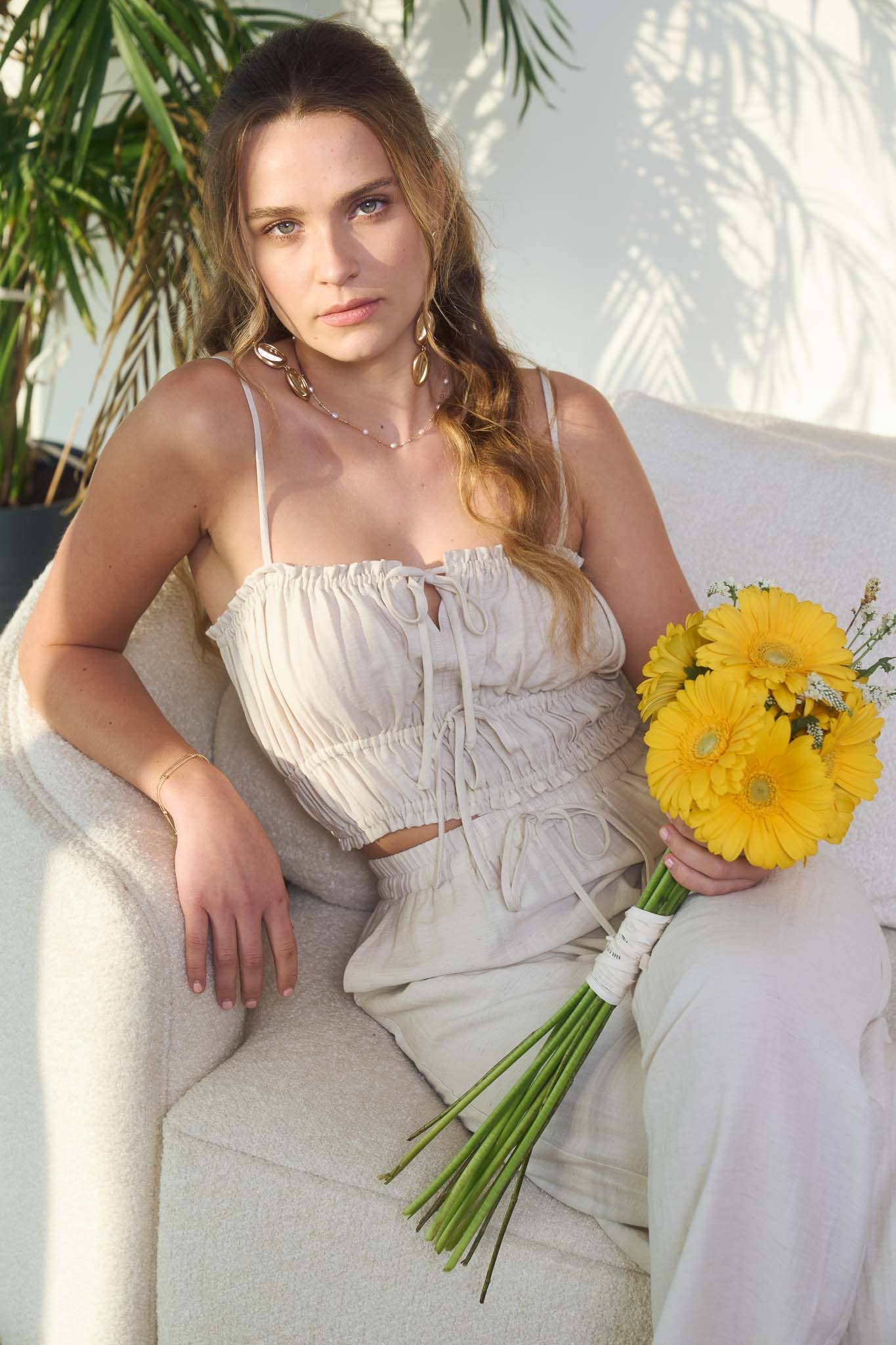 FRONT TIE CROPPED CAMI TOP AND WIDE LEG PANT SET: LIGHT YELLOW