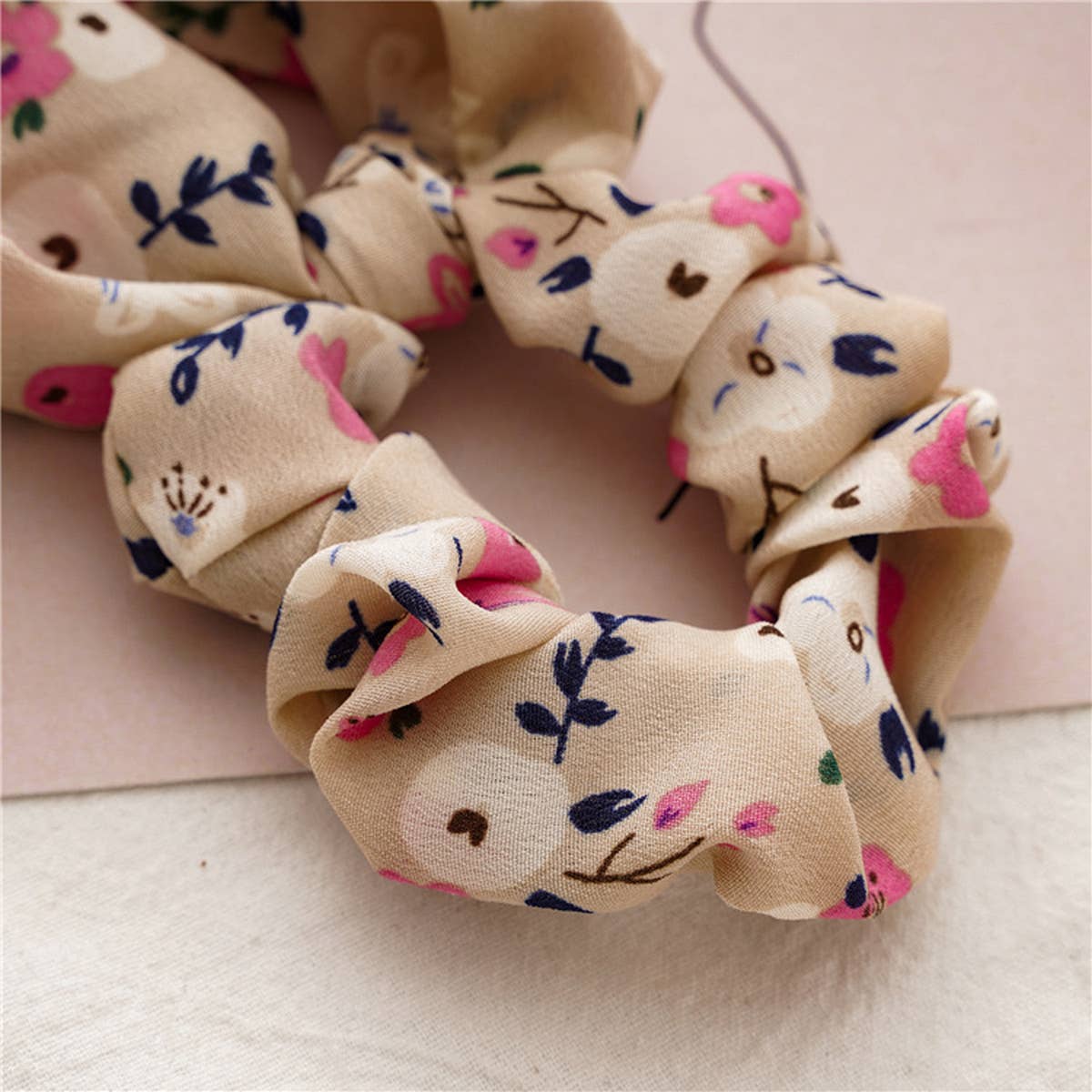 FRESH NEW FLORAL RIBBON HAIR ROPE_CWAHA0846: White / (OS) 3
