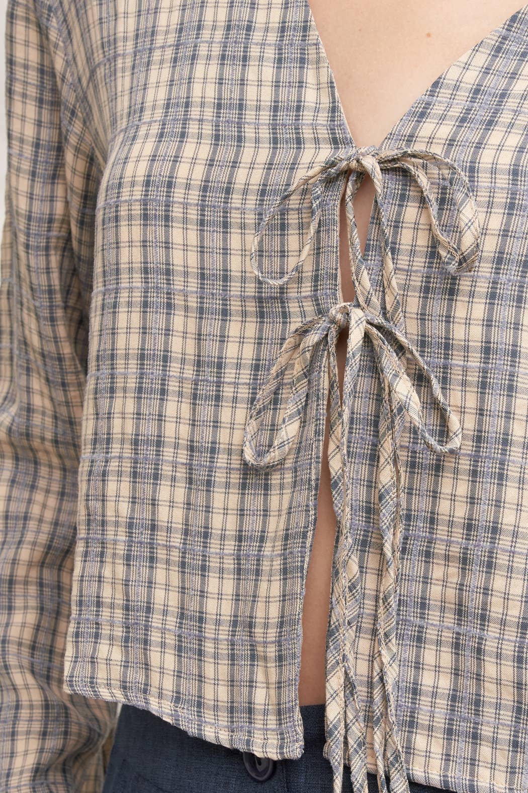 Tie Front Long Sleeve Plaid Blouse: Blue / S