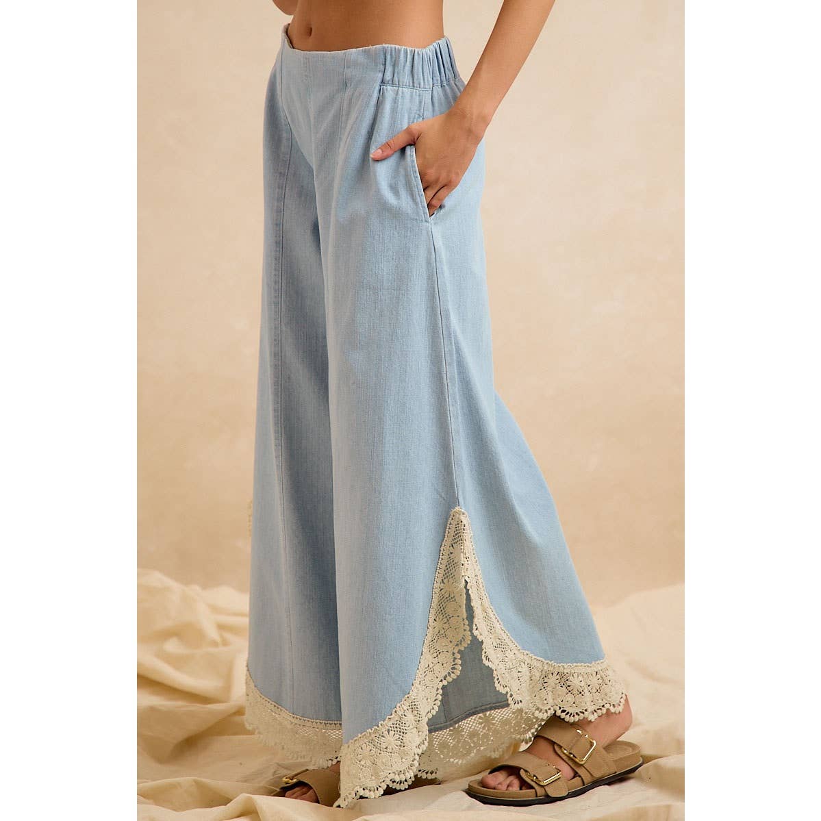 WIDE LEG CROCHET LACE WITH TULIP HEM JEANS: DENIM / XL