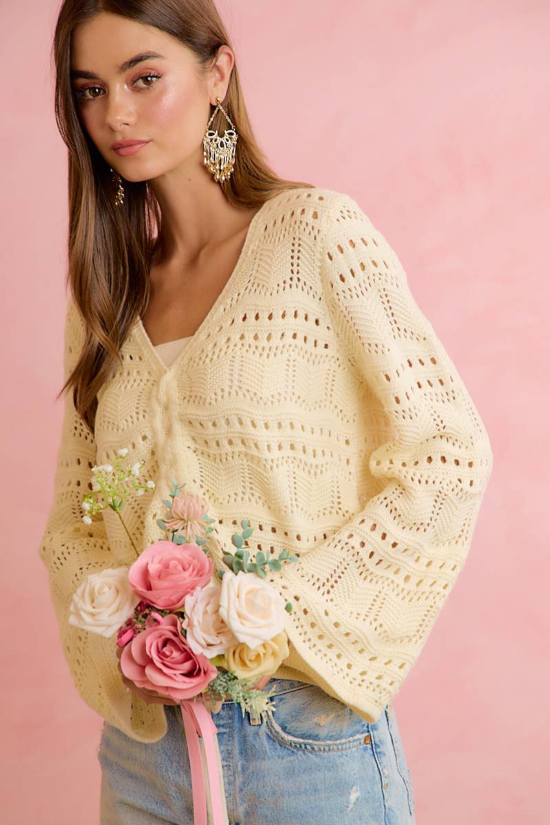 POINTELLE KNIT V NECK RUCHED FRONT LIGHTWEIGHT TOP: IVORY / L