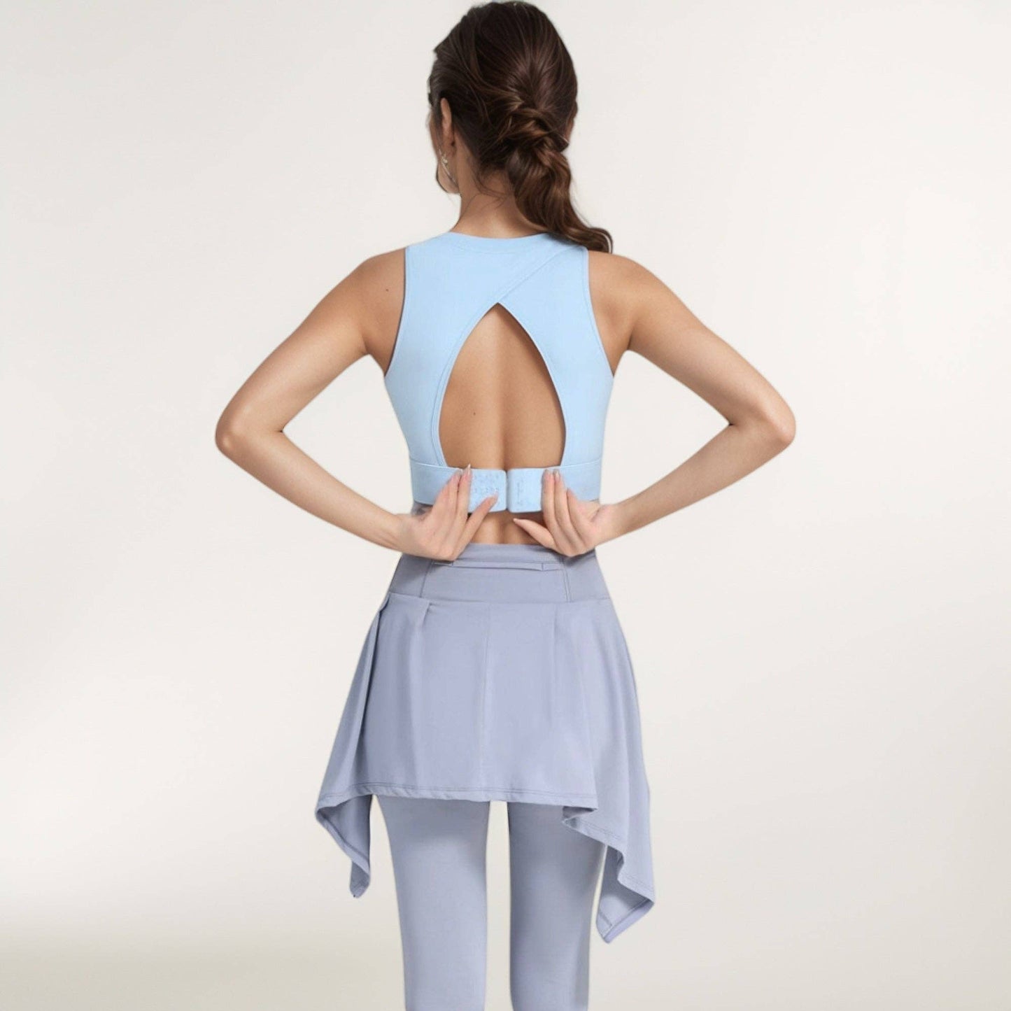 Crisscross Back Sports Bra with Cutout Detail and Adjustable: Gray / XL 10-12