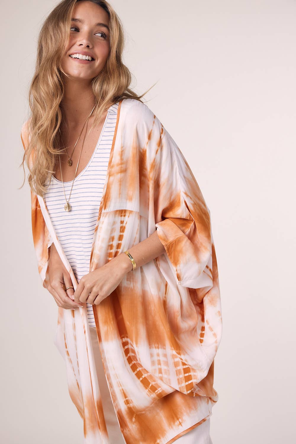 TIE DYE DOLMAN KIMONO: BLUE / M/L