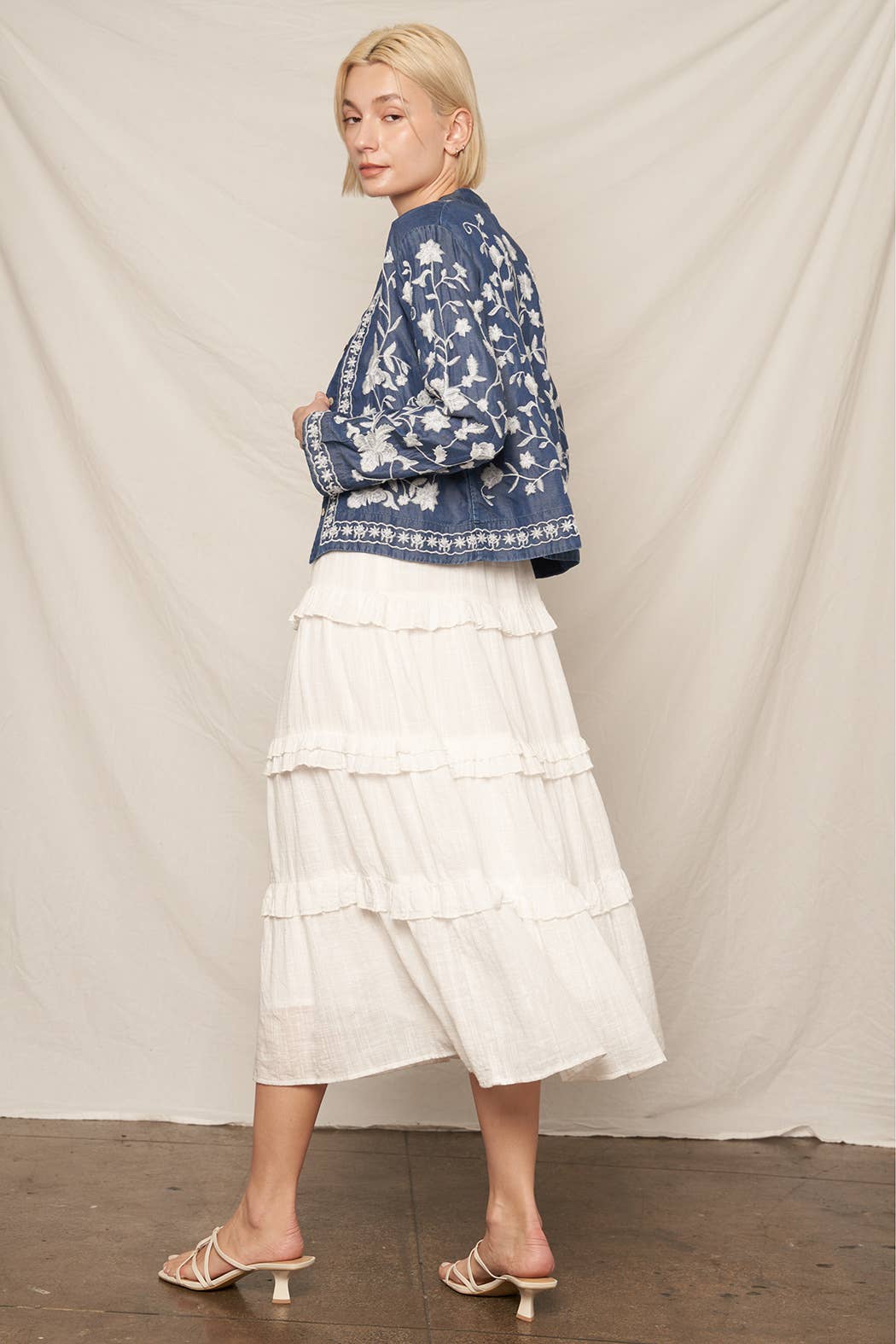 Long Sleeve Embroidered Denim Button Down Top: Dark Denim / M/L