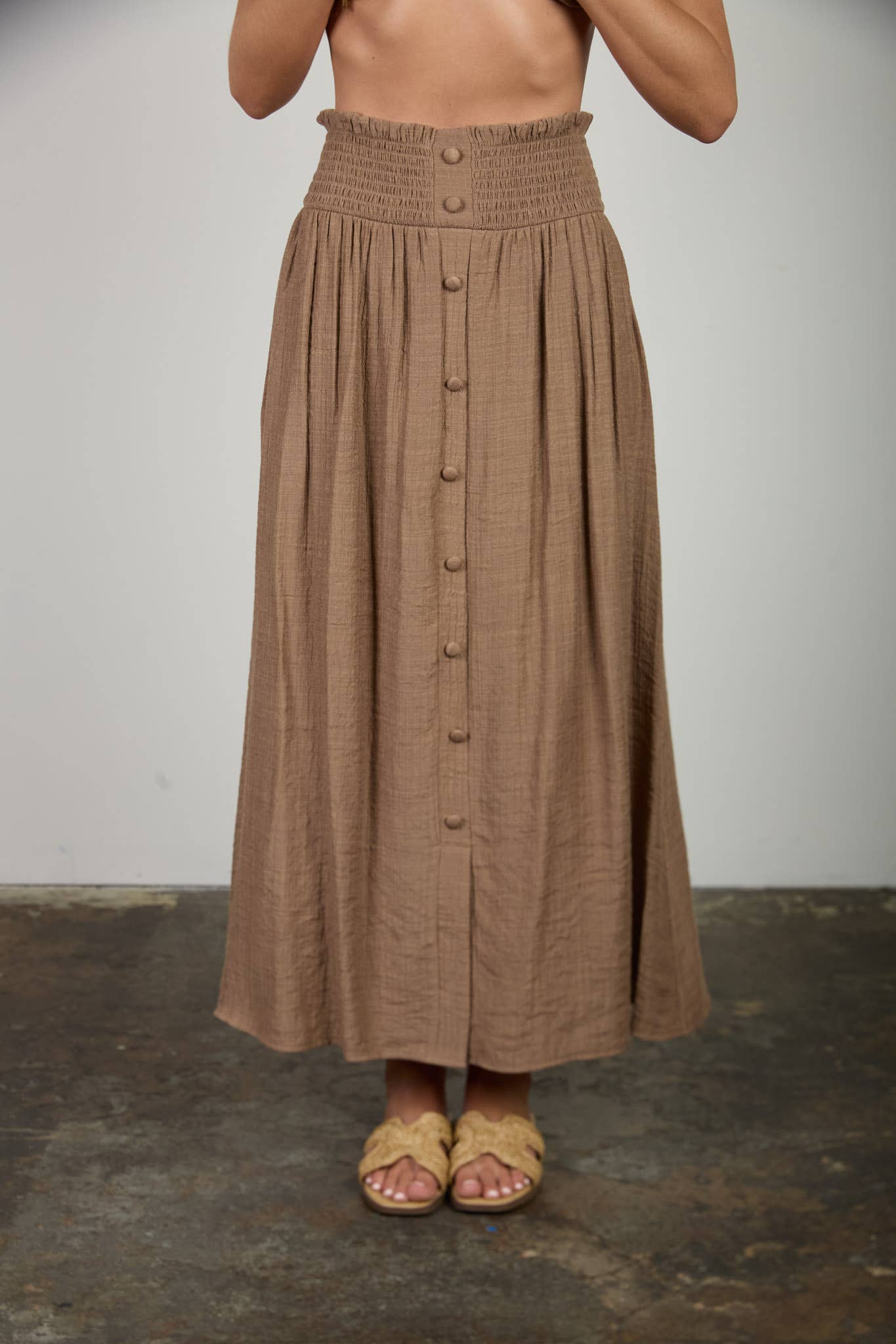 SMOCKED WAIST RUFFLE DETAIL BUTTON DOWN MIDI SKIRT: NATURAL