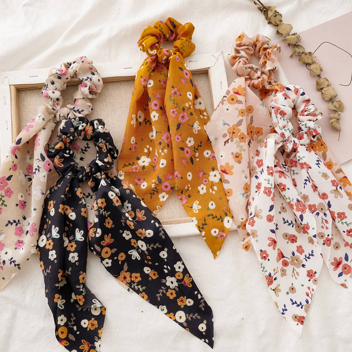 FRESH NEW FLORAL RIBBON HAIR ROPE_CWAHA0846: White / (OS) 3