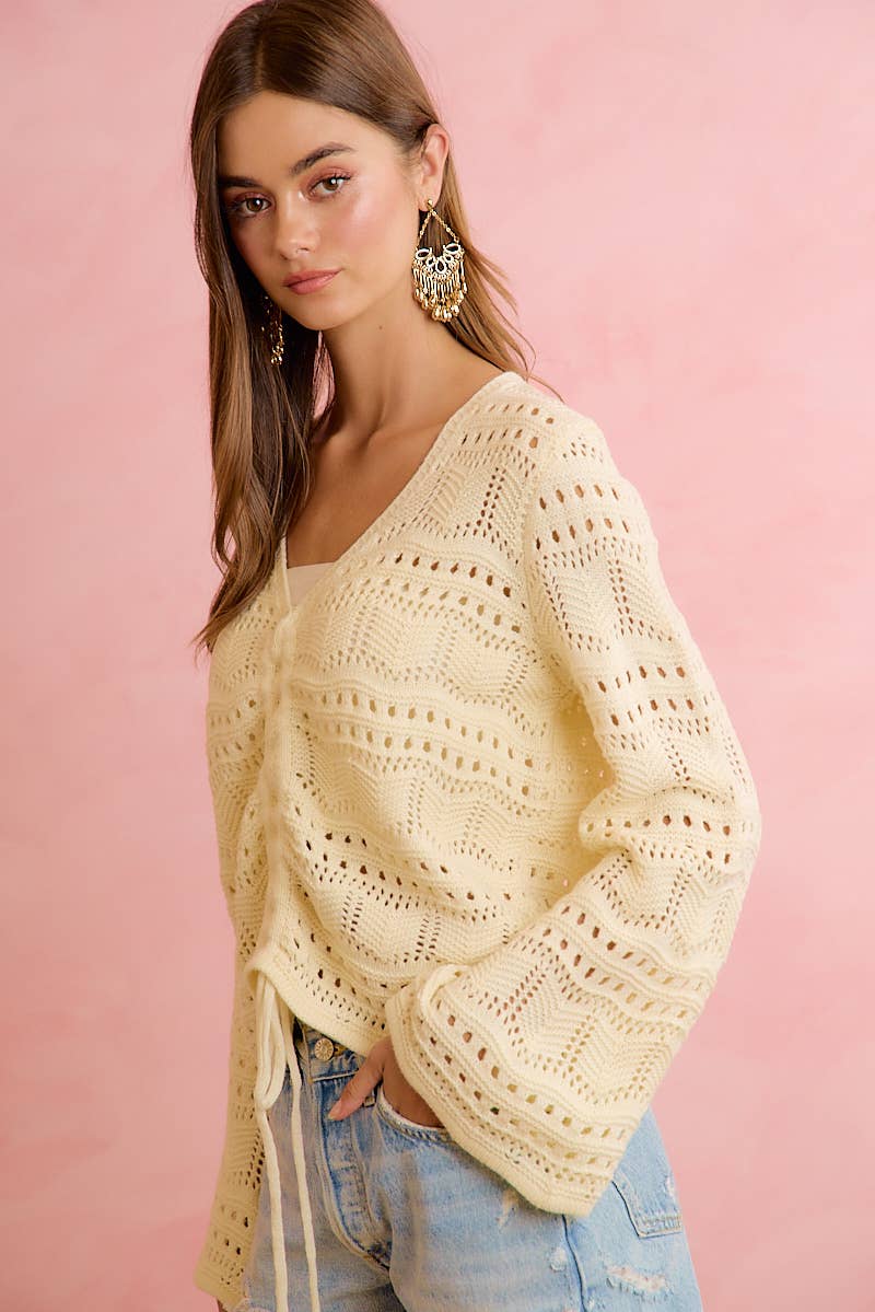 POINTELLE KNIT V NECK RUCHED FRONT LIGHTWEIGHT TOP: IVORY / L