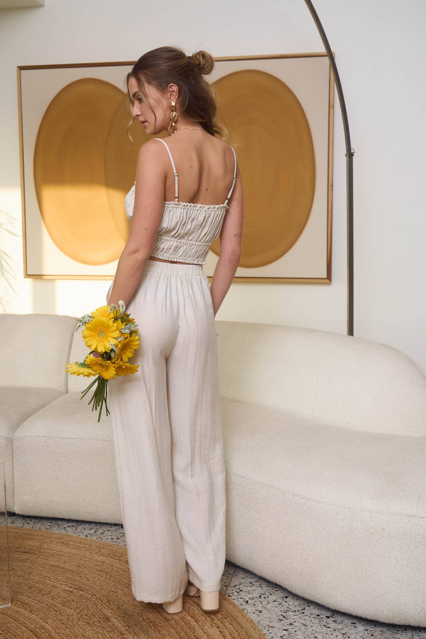 FRONT TIE CROPPED CAMI TOP AND WIDE LEG PANT SET: LIGHT YELLOW
