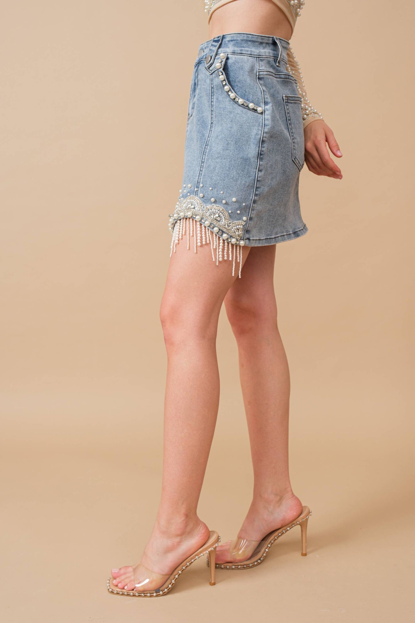 80038S - Stretch Denim Embellished Pearl Fringe Mini Skirt: MED WASH / M