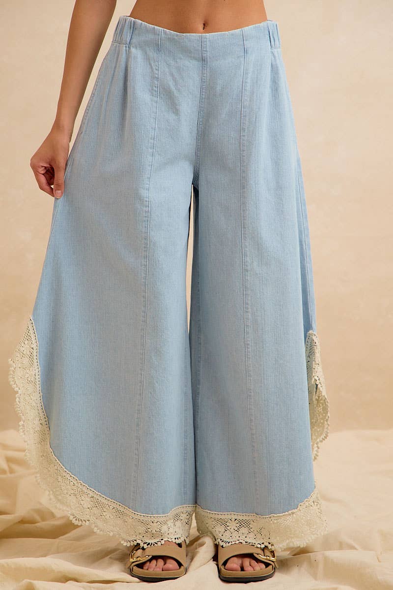 WIDE LEG CROCHET LACE WITH TULIP HEM JEANS: DENIM / S