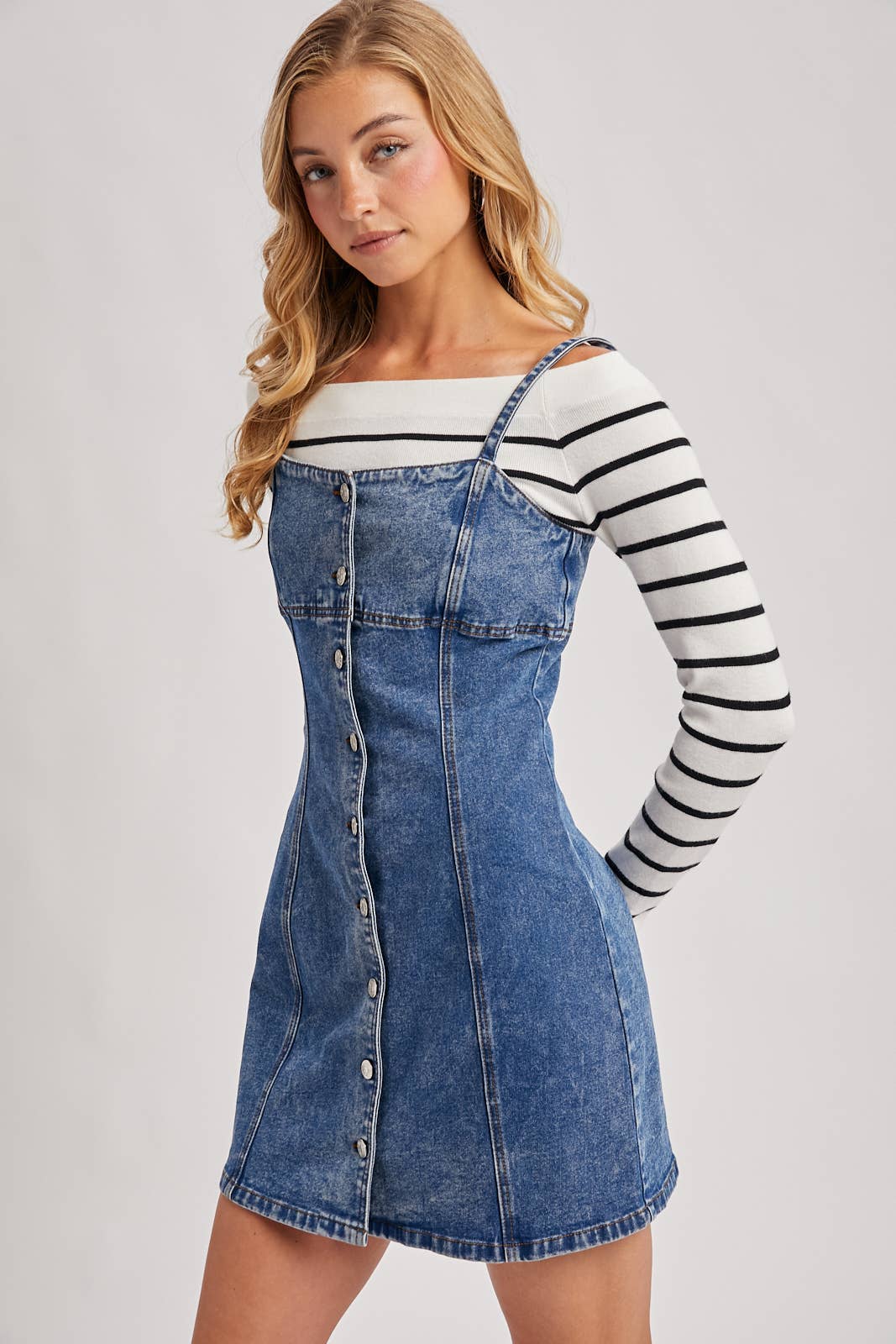 DENIM BUTTON DOWN MINI DRESS: MED.WASH / L
