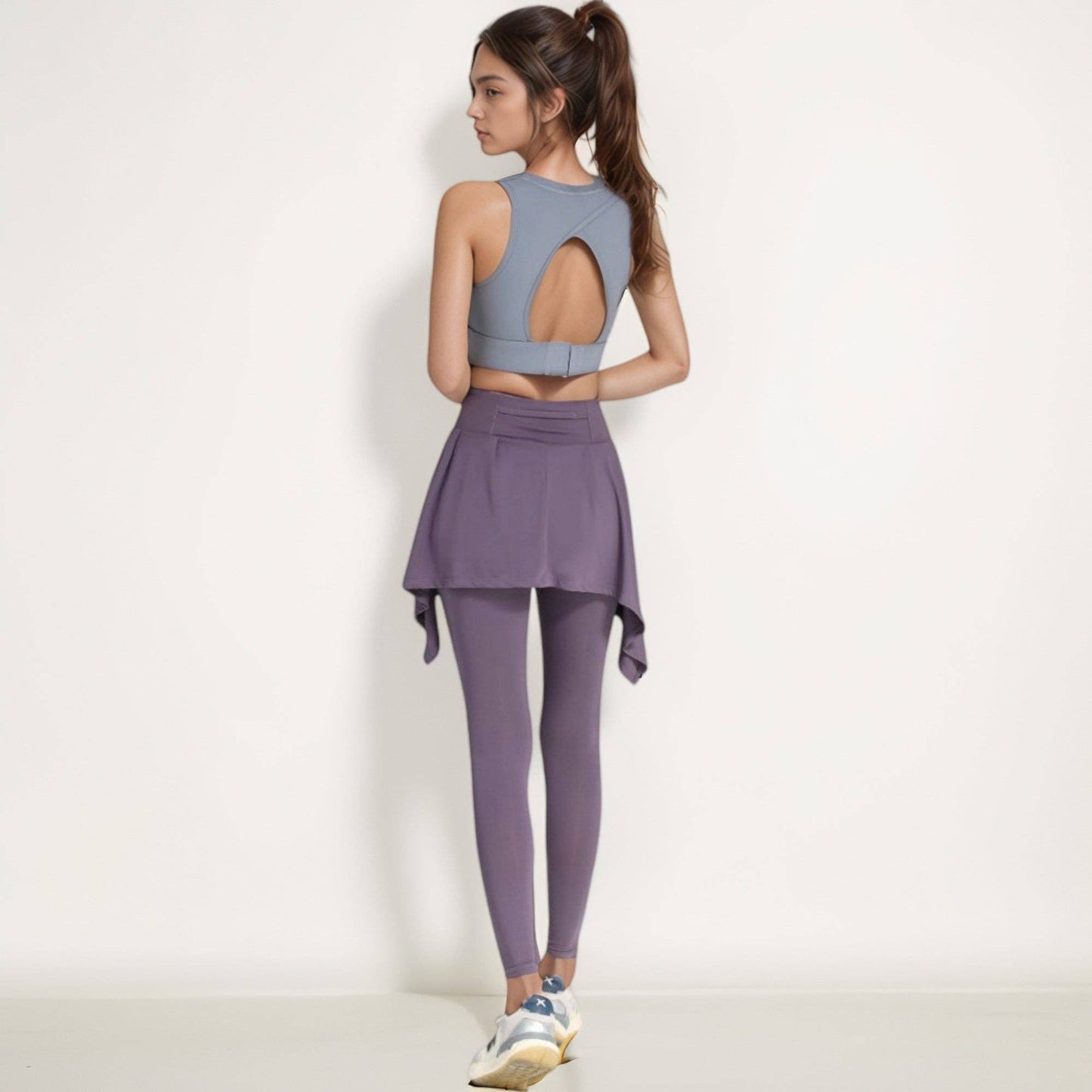 Crisscross Back Sports Bra with Cutout Detail and Adjustable: Gray / Large 8-10