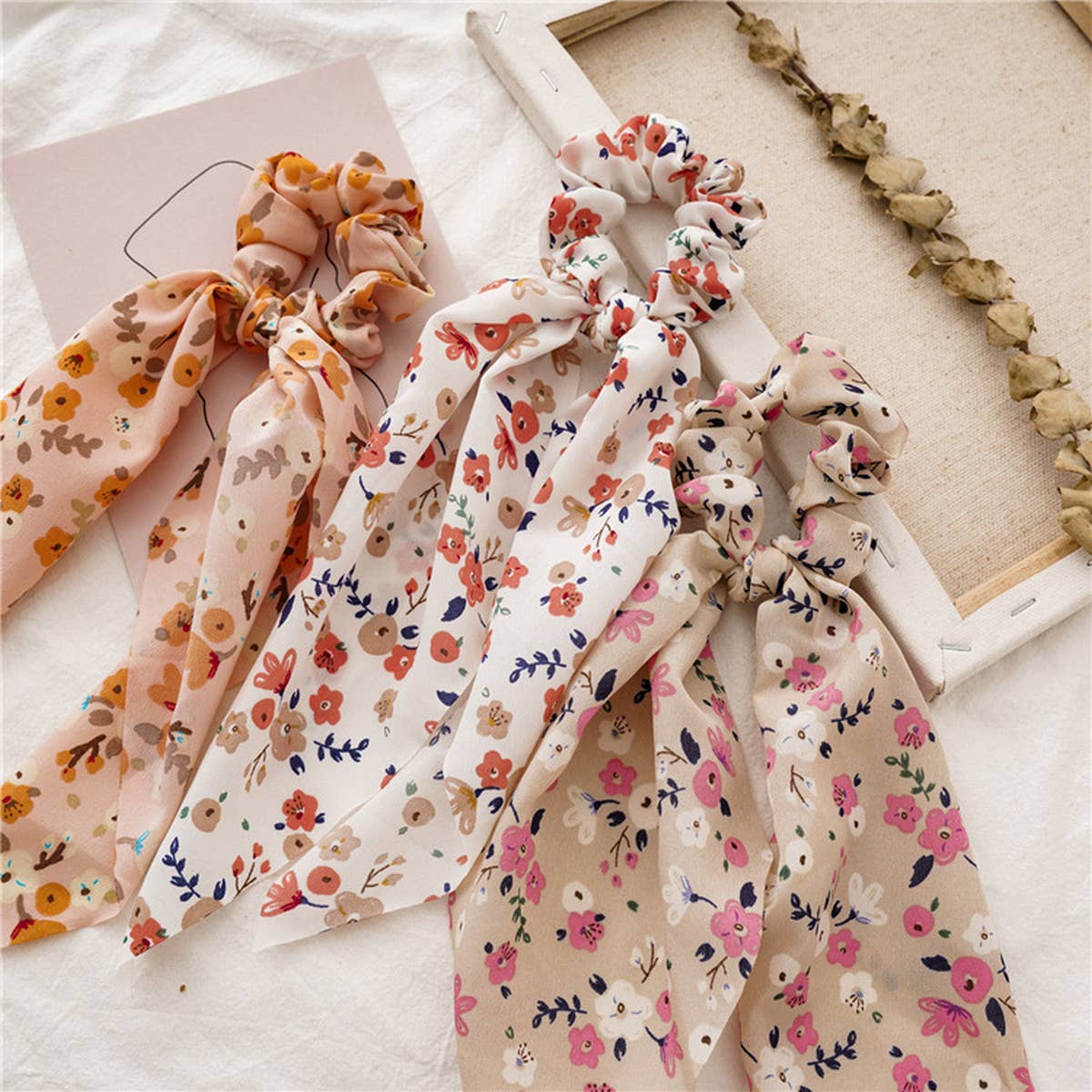 FRESH NEW FLORAL RIBBON HAIR ROPE_CWAHA0846: White / (OS) 3