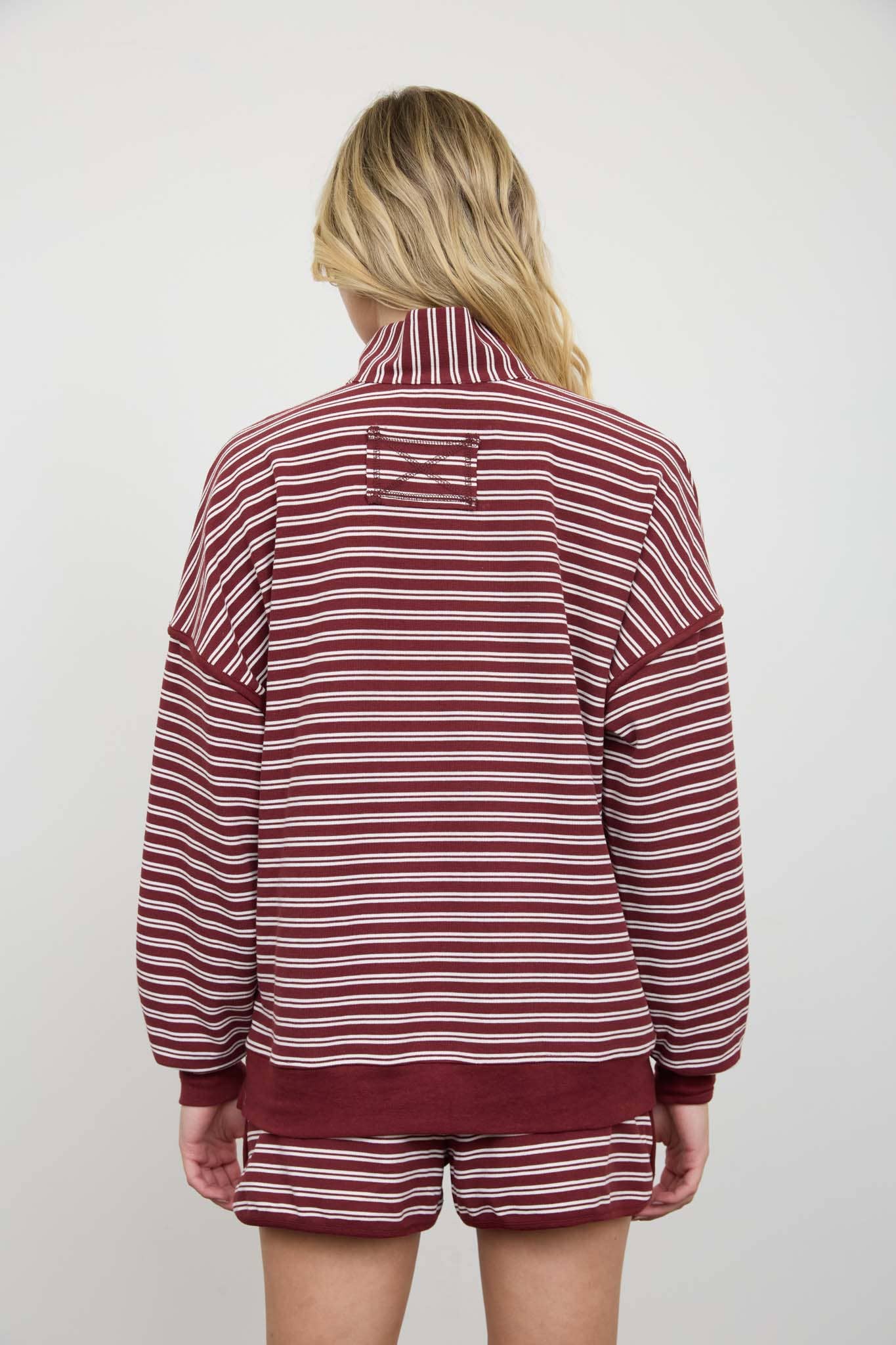 HALF ZIP STRIPE CONTRAST TRIM LONG SLEEVE KNIT TOP: CHOCOLATE BROWN
