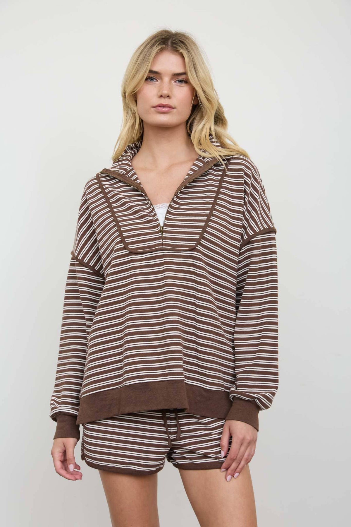 HALF ZIP STRIPE CONTRAST TRIM LONG SLEEVE KNIT TOP: CHOCOLATE BROWN