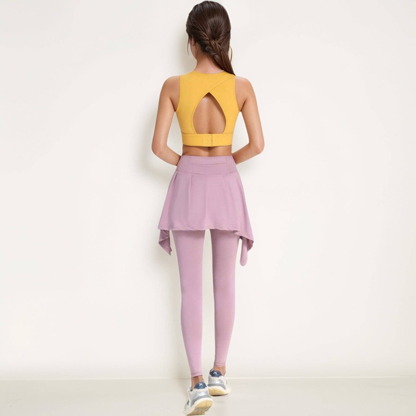 Crisscross Back Sports Bra with Cutout Detail and Adjustable: Gray / Large 8-10
