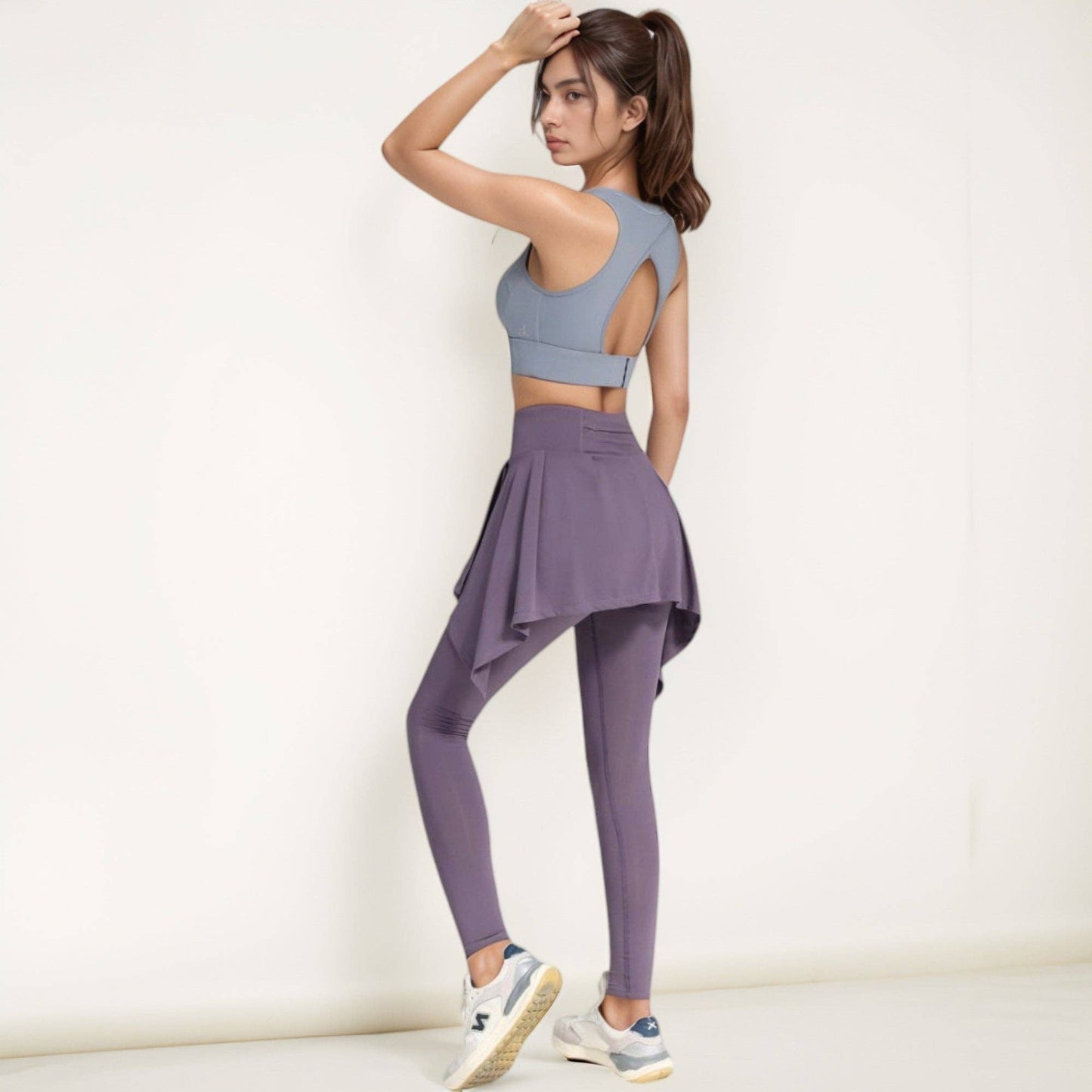 Crisscross Back Sports Bra with Cutout Detail and Adjustable: Gray / Small 4-6