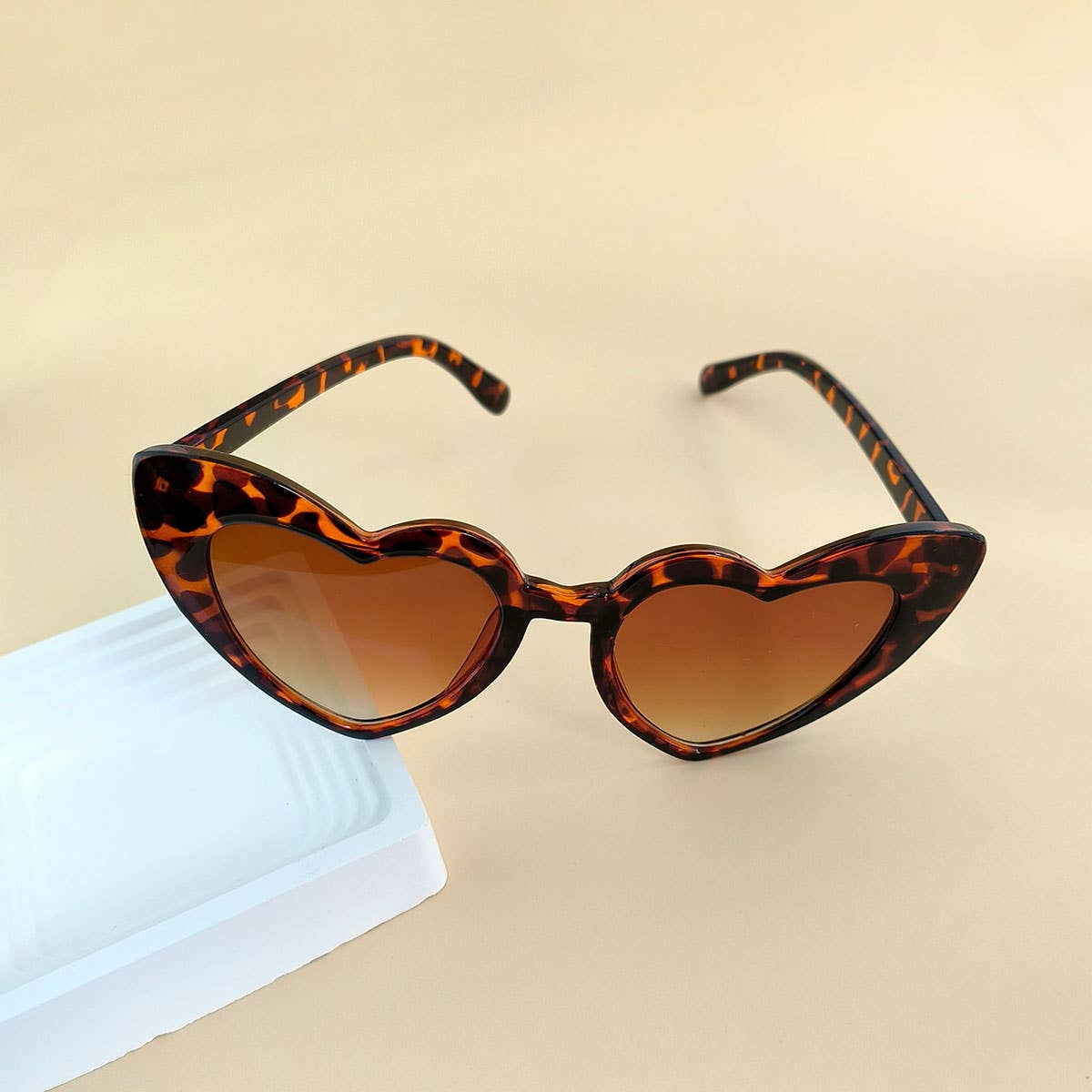 HEART SUNGLASSES_CWASG0127: BLACKGREY / (OS) 1