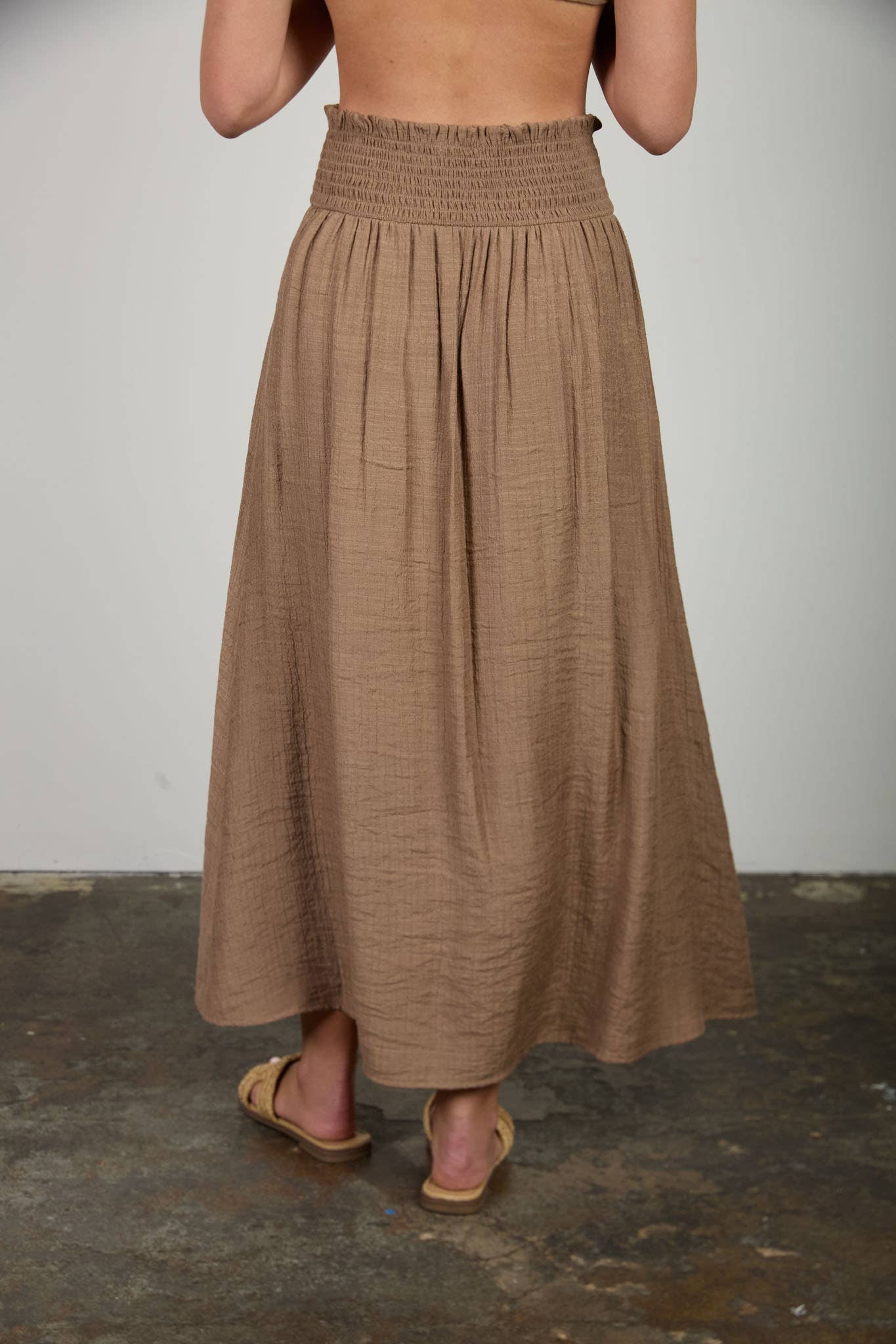 SMOCKED WAIST RUFFLE DETAIL BUTTON DOWN MIDI SKIRT: NATURAL