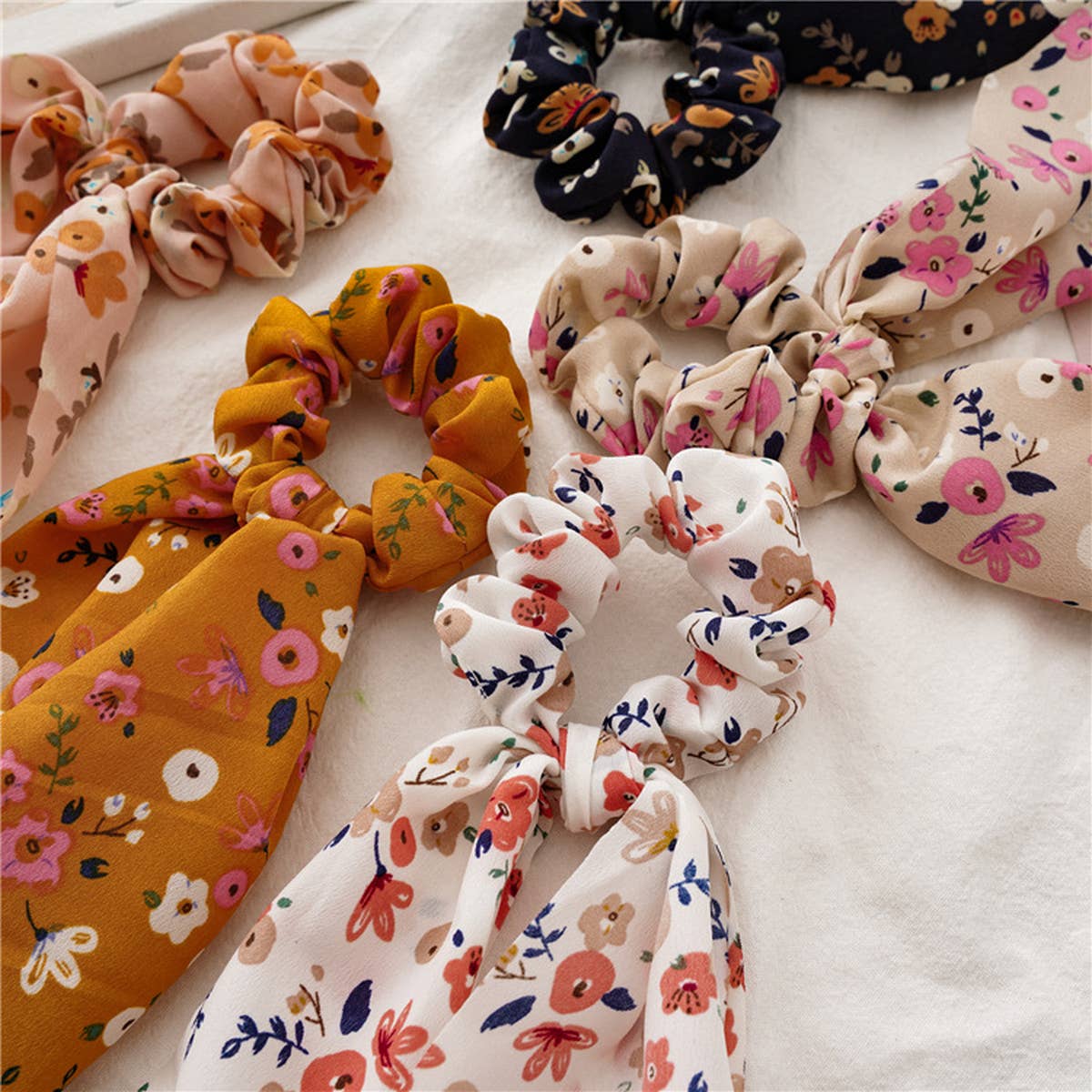 FRESH NEW FLORAL RIBBON HAIR ROPE_CWAHA0846: White / (OS) 3