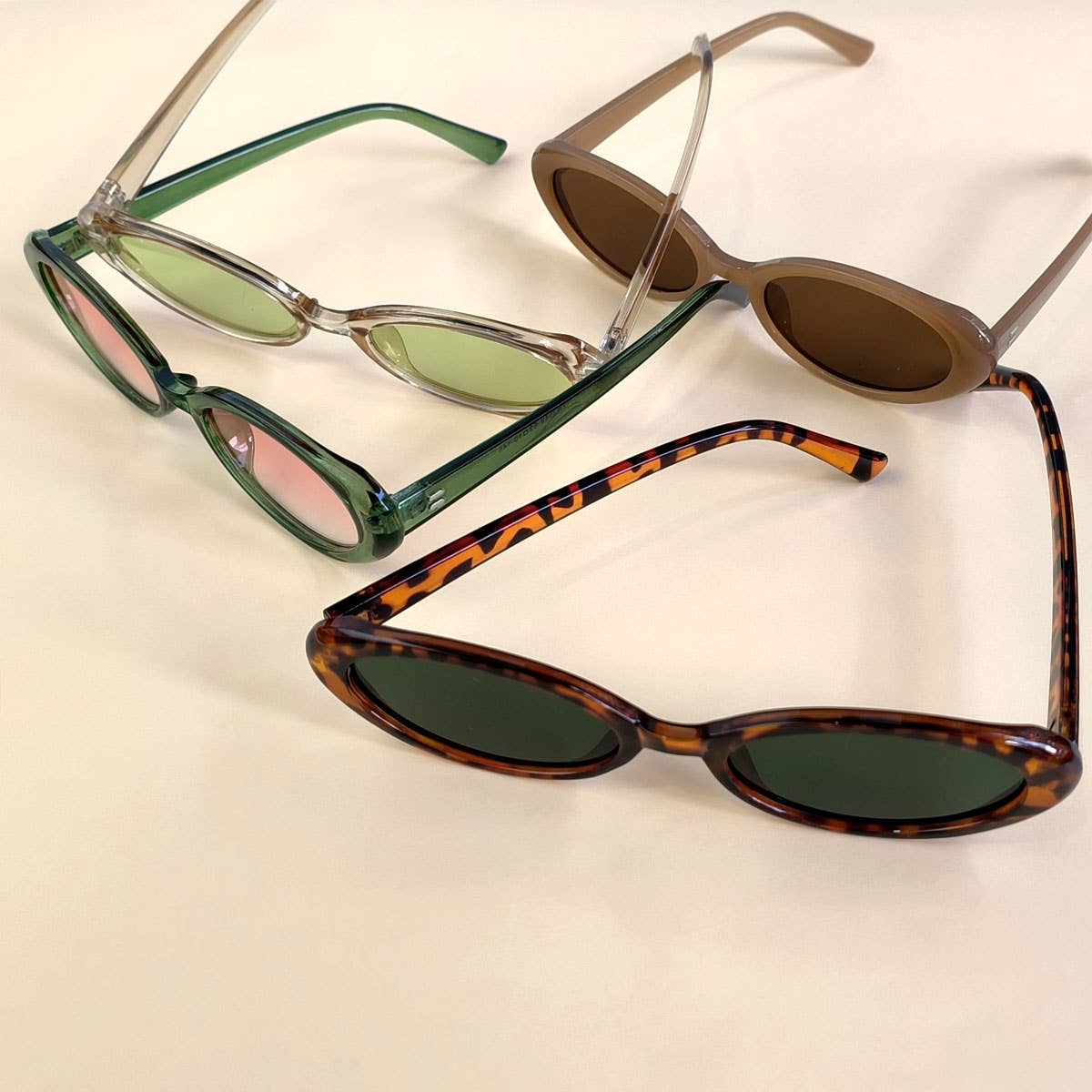 RETRO SMALL OVAL FRAME SUNGLASSES_CWASG0479: BROWN2 / (OS) 2