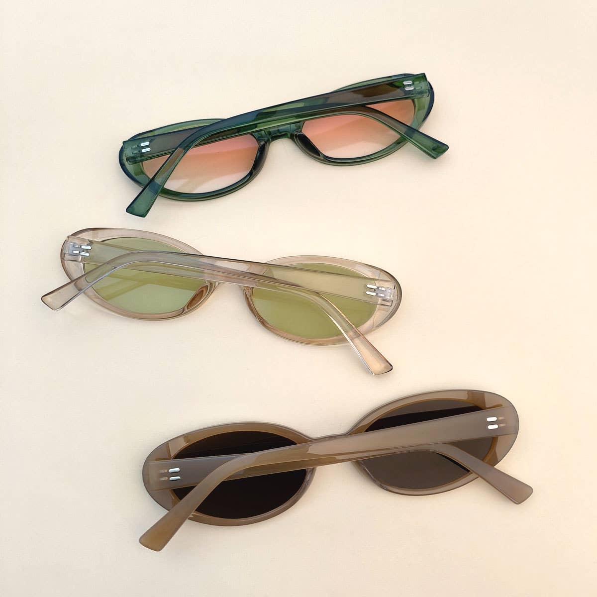 RETRO SMALL OVAL FRAME SUNGLASSES_CWASG0479: BROWN2 / (OS) 2