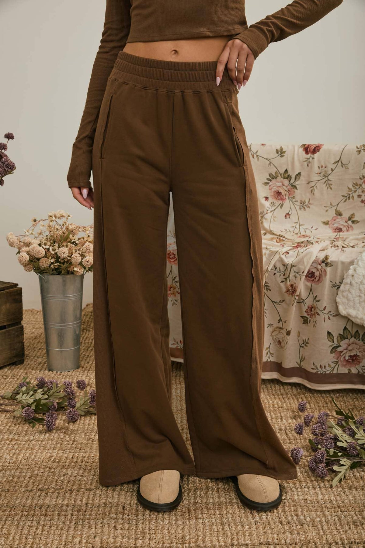 ELASTIC WAIST SIDE PANEL KNIT LOUNGE PANTS : BROWN