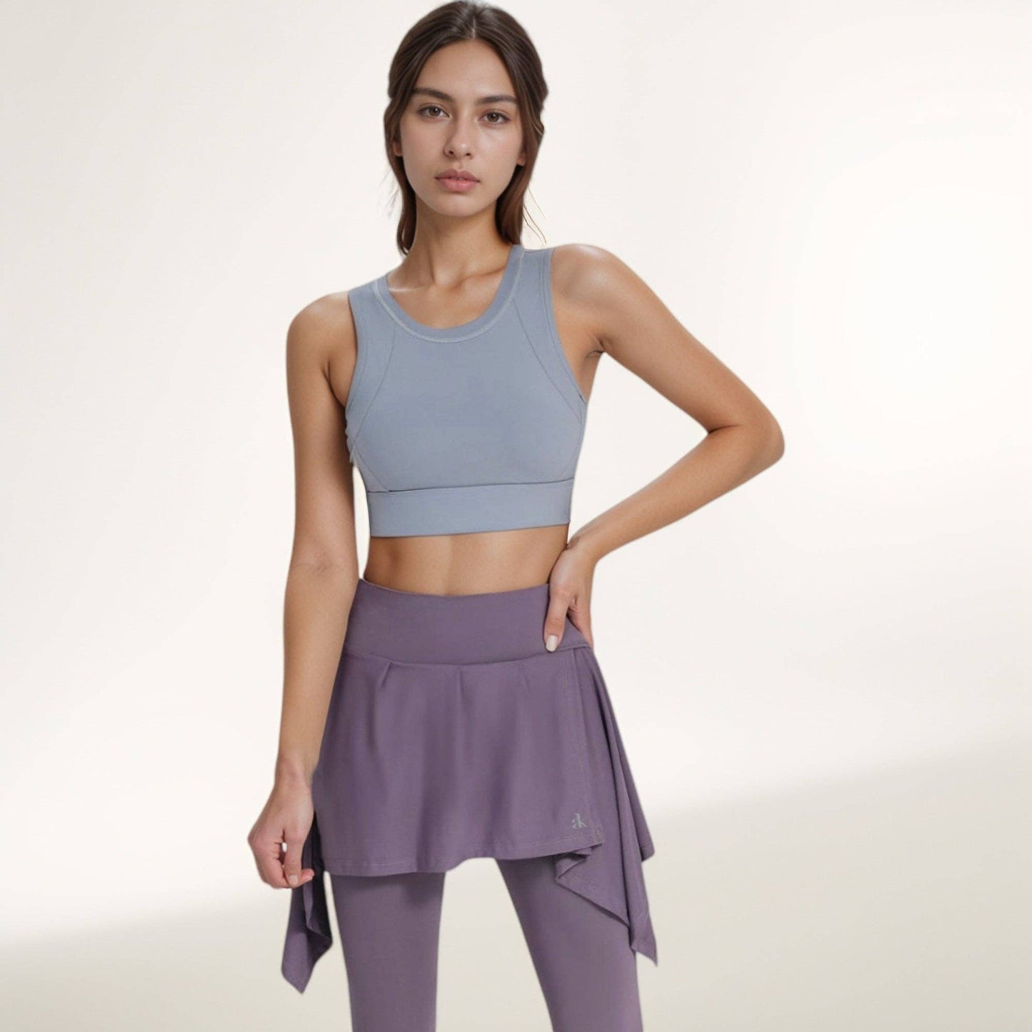 Crisscross Back Sports Bra with Cutout Detail and Adjustable: Gray / Medium 6-8