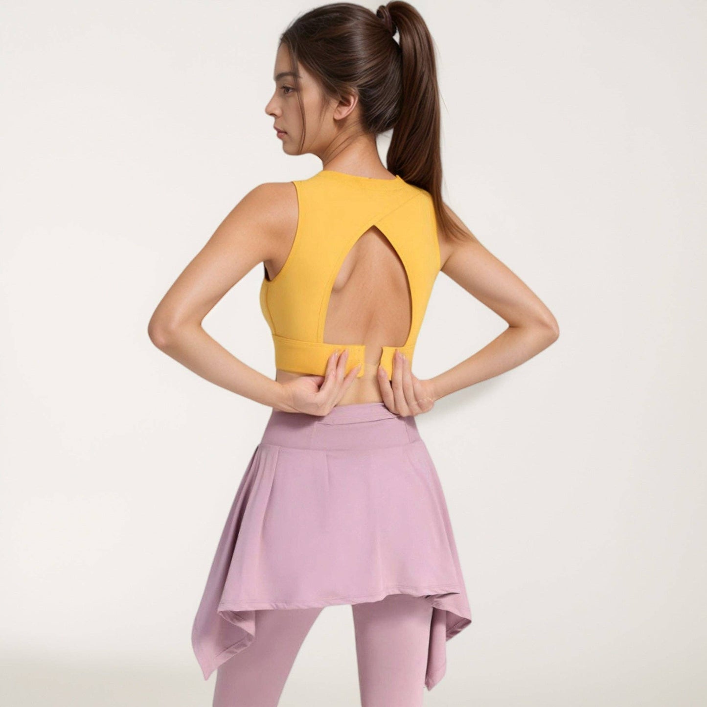 Crisscross Back Sports Bra with Cutout Detail and Adjustable: Gray / Large 8-10
