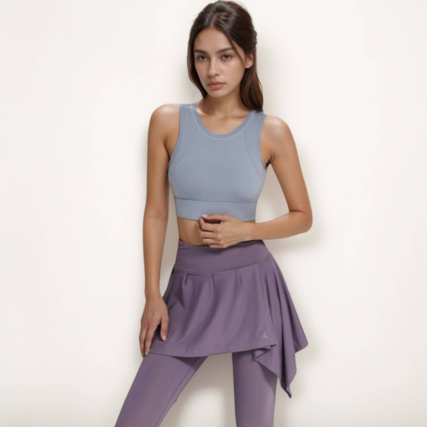 Crisscross Back Sports Bra with Cutout Detail and Adjustable: Gray / Small 4-6