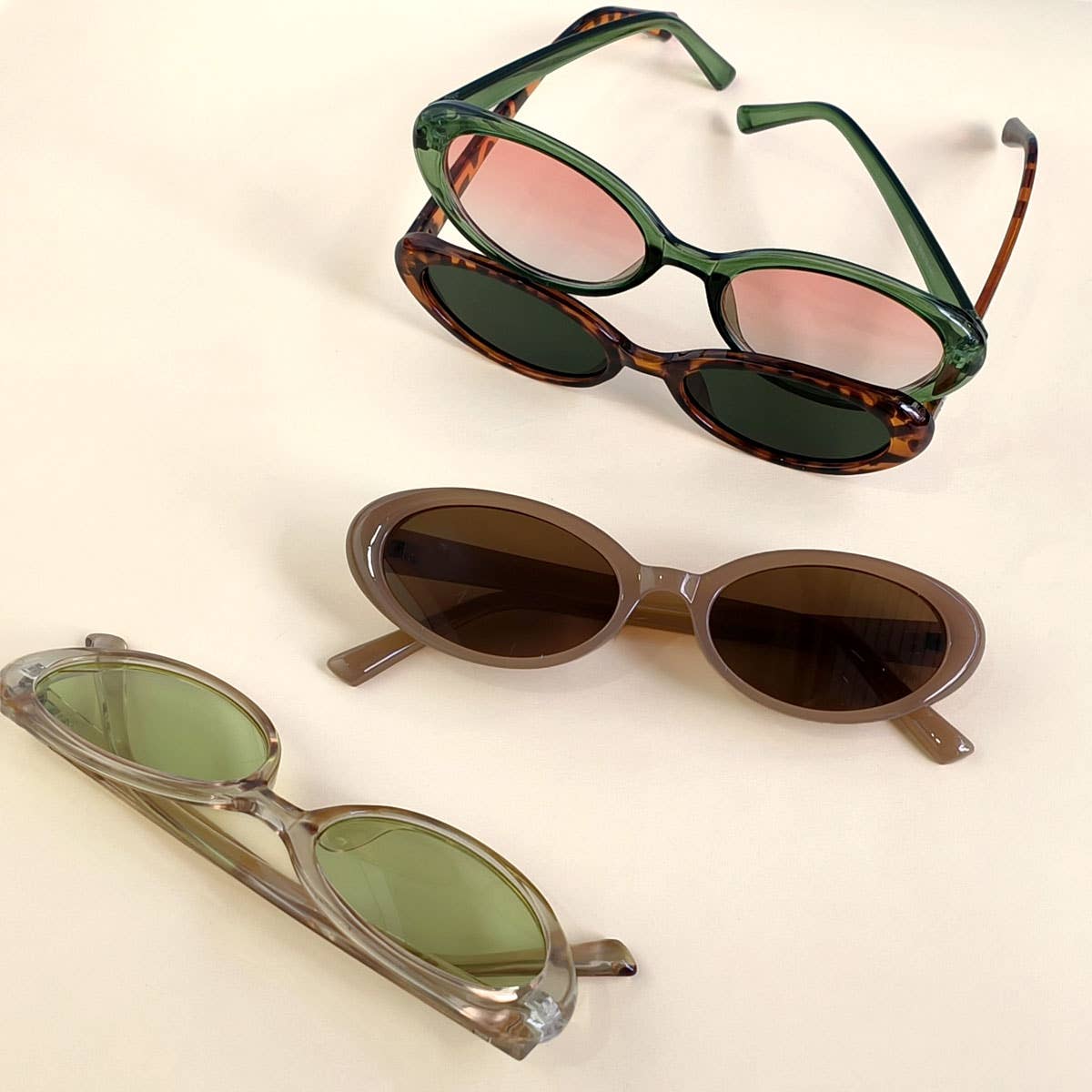 RETRO SMALL OVAL FRAME SUNGLASSES_CWASG0479: BROWN2 / (OS) 2