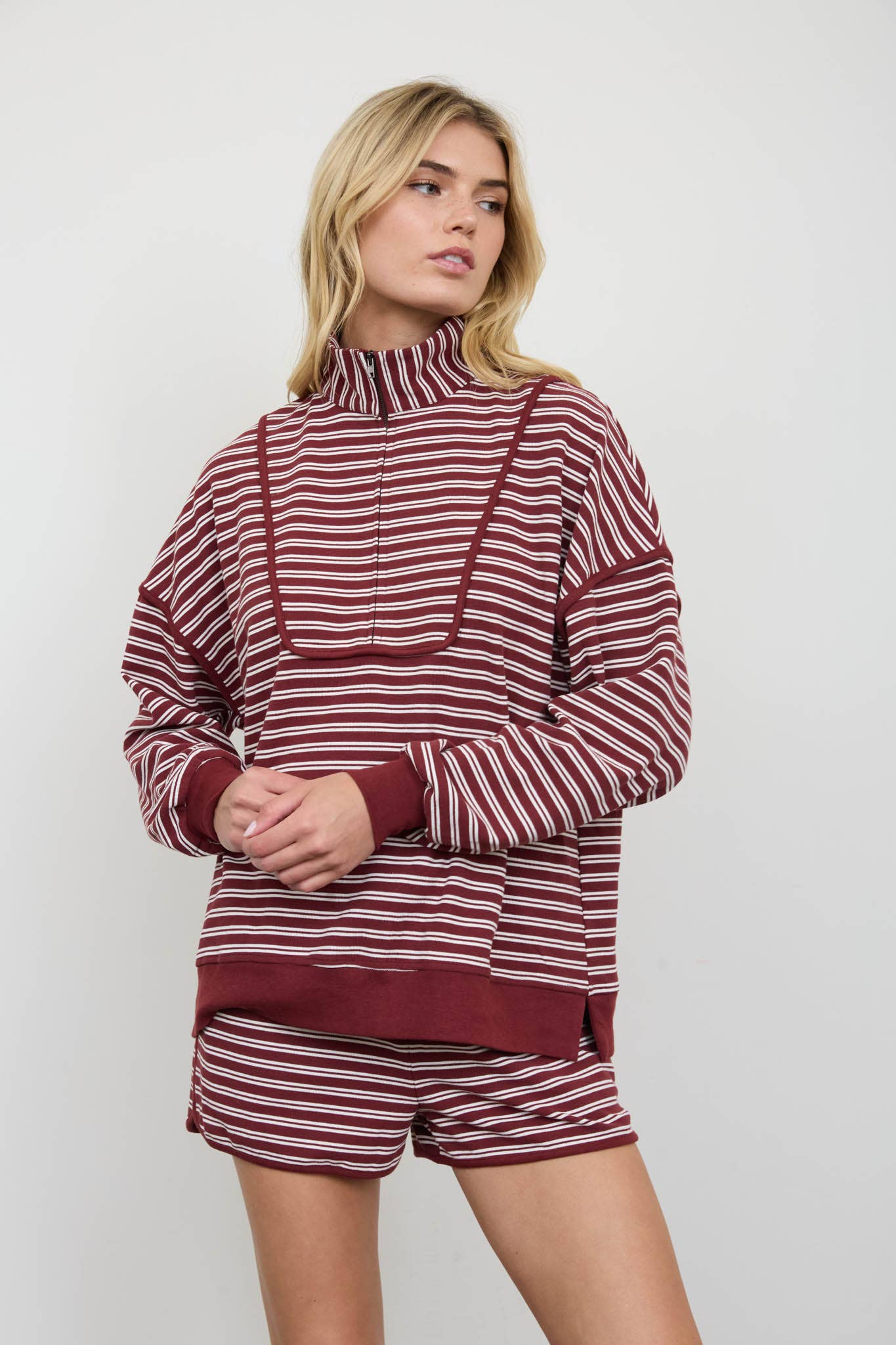 HALF ZIP STRIPE CONTRAST TRIM LONG SLEEVE KNIT TOP: CHOCOLATE BROWN