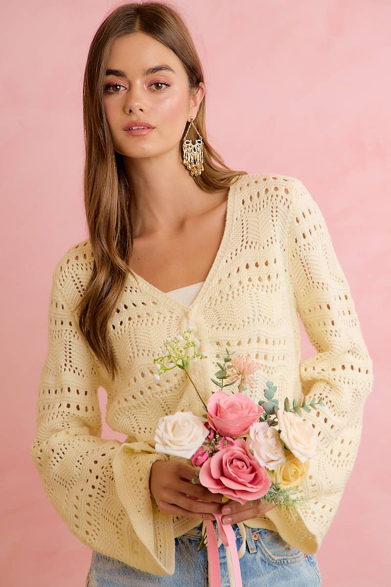 POINTELLE KNIT V NECK RUCHED FRONT LIGHTWEIGHT TOP: IVORY / L
